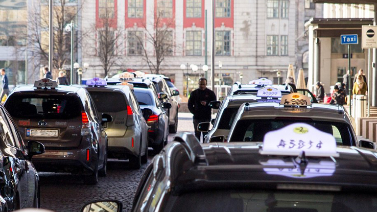 Σε αυτήν την πόλη τα ταξί θα φορτίζουν ασύρματα